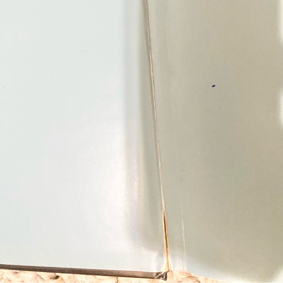 Animalia Alphabet Animal Hardcover Hardback Book 1986 by Graeme Base - Picture 6 of 10